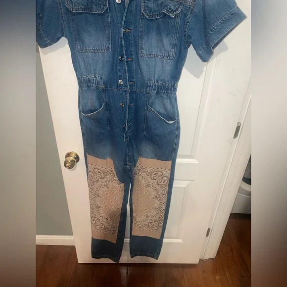 New! Free People x Tricia Fix Tan Bandana Patchwork Blue Denim Jumpsuit💙 Medium - Picture 7 of 13
